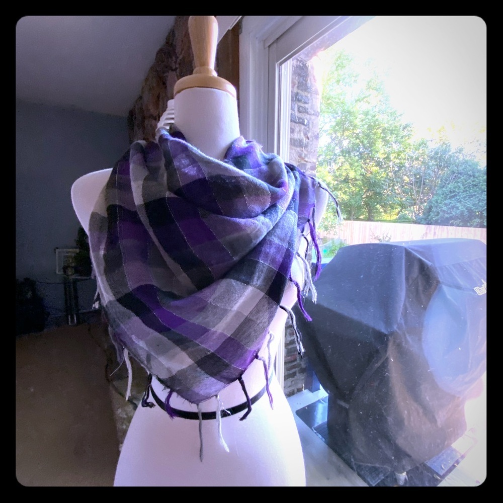 Purple gray with silver scarf used good condition